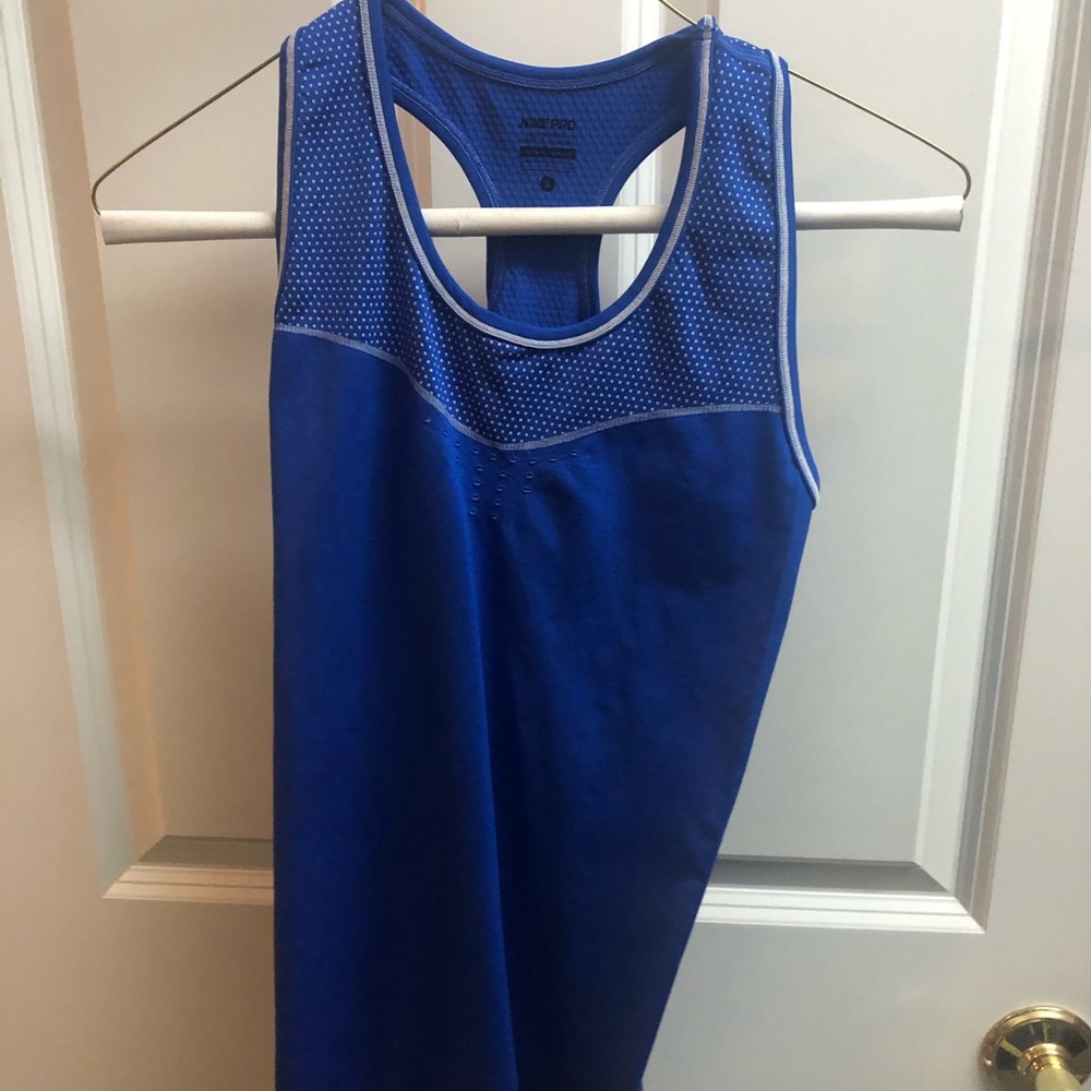 Nike tank